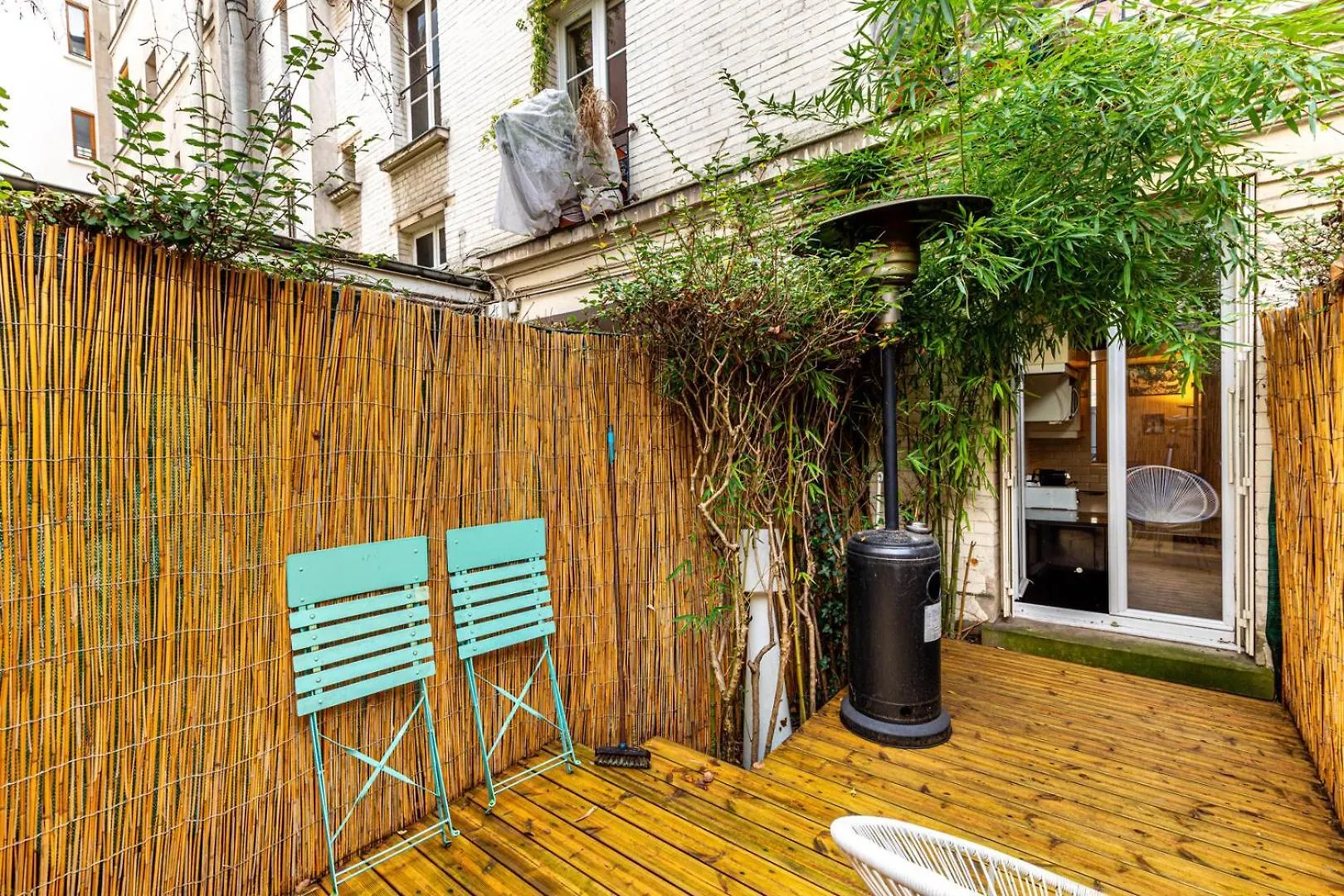 Guestready - Parisian Retreat With A Courtyard Apartment  Paris